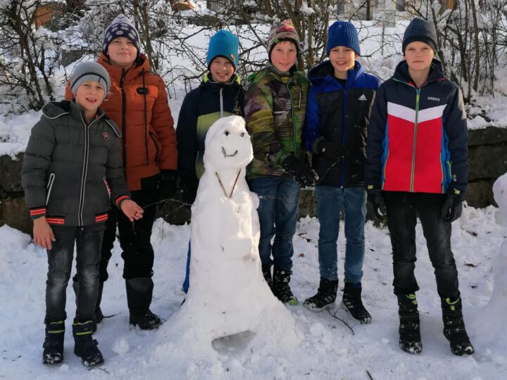 Schneespaß an der Mittelschule